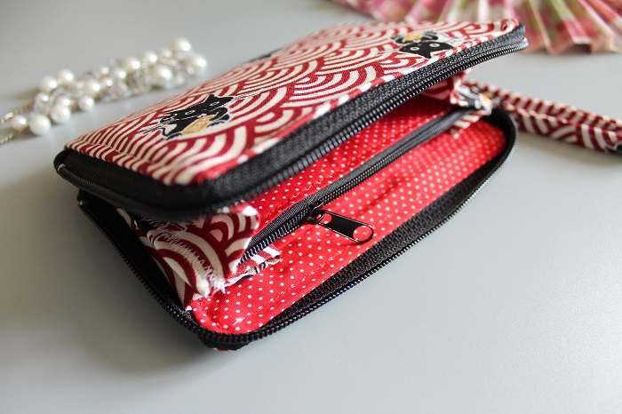 5.5\" zippered Cards and coins wallet - Red white